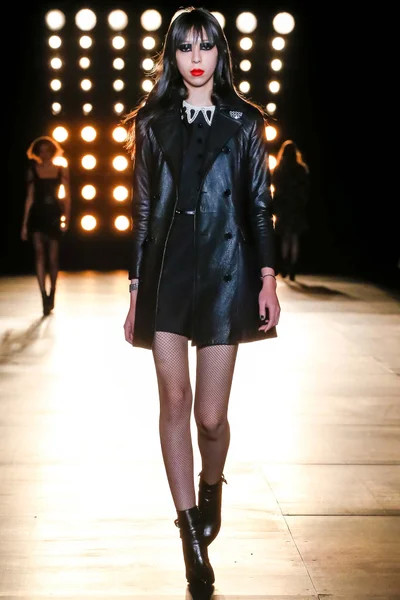 Look 28